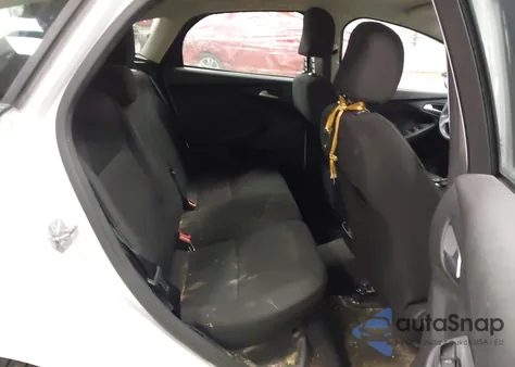 2015 Ford Focus Se z USA, uszkodzony, nr VIN 1FADP3K28FL279207